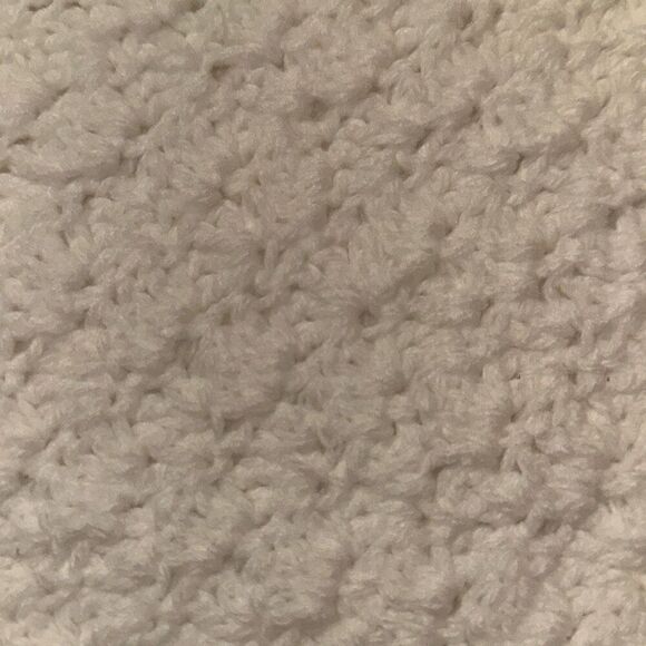 *New* Handmade White Crochet Scalloped Edges Baby Blanket & Bootie Set 29"x 32" - Picture 8 of 9